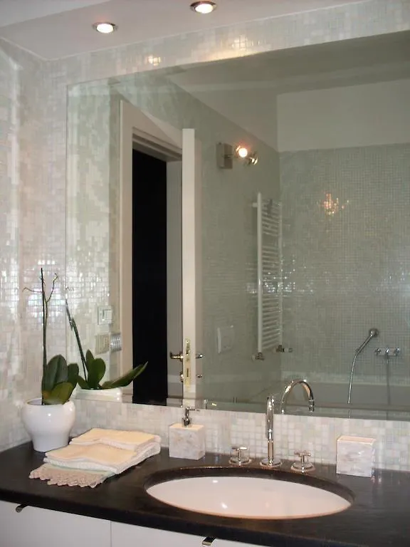 ボローニャ Casa Visconti Bed & Breakfast 3*,  イタリア